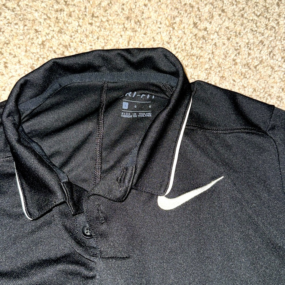 Nike dri-fit kids Large Black short sleeve polo with White logo - Picture 2 of 4